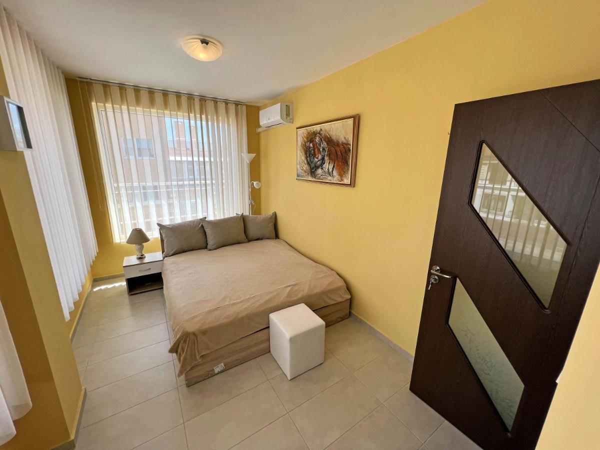 Valemar Apartments Pomorie Exterior photo